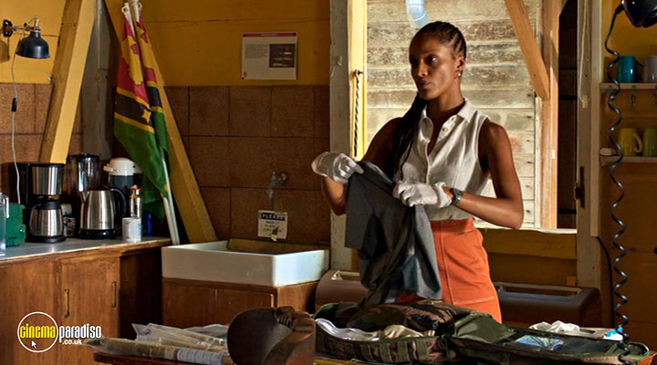 A still #33 from Death in Paradise: Series 9 (2020)