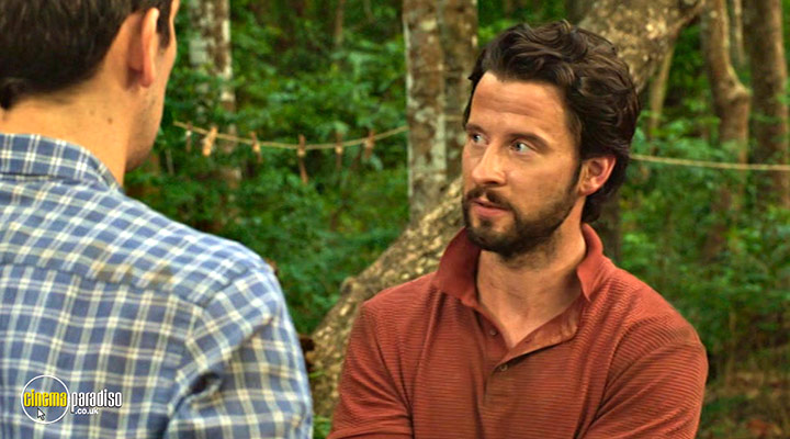 A still #19 from Death in Paradise: Series 9 (2020)