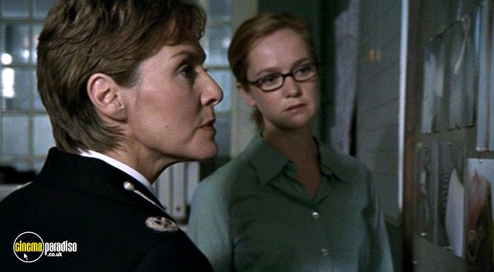 A still #17 from Lynda La Plante: The Commander (2005)