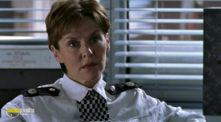 A still #1 from Lynda La Plante: The Commander (2005)