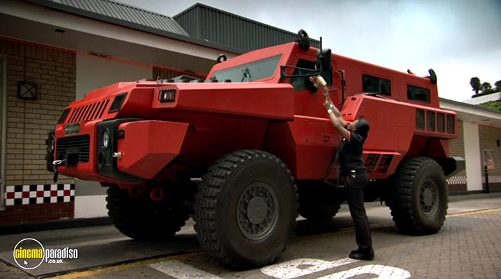 A still #38 from Top Gear: Series 17 (2011)