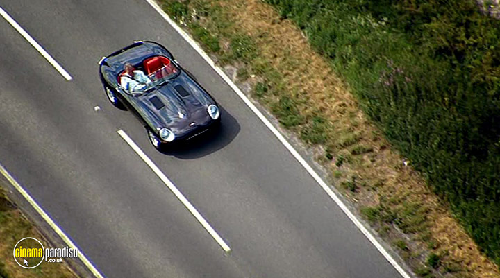 A still #28 from Top Gear: Series 17 (2011)