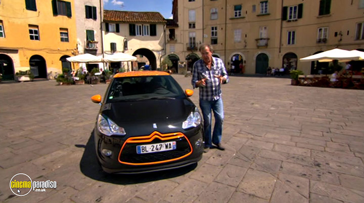 A still #22 from Top Gear: Series 17 (2011)