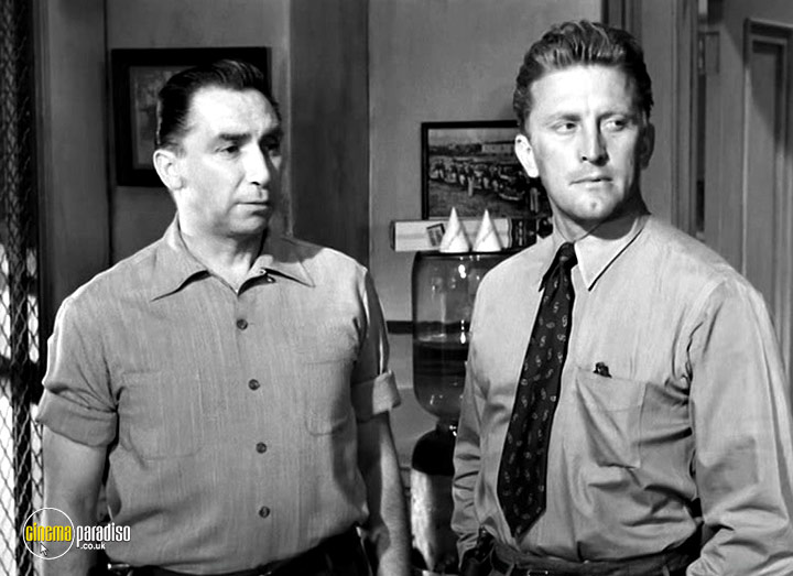A still #25 from Detective Story (1951)