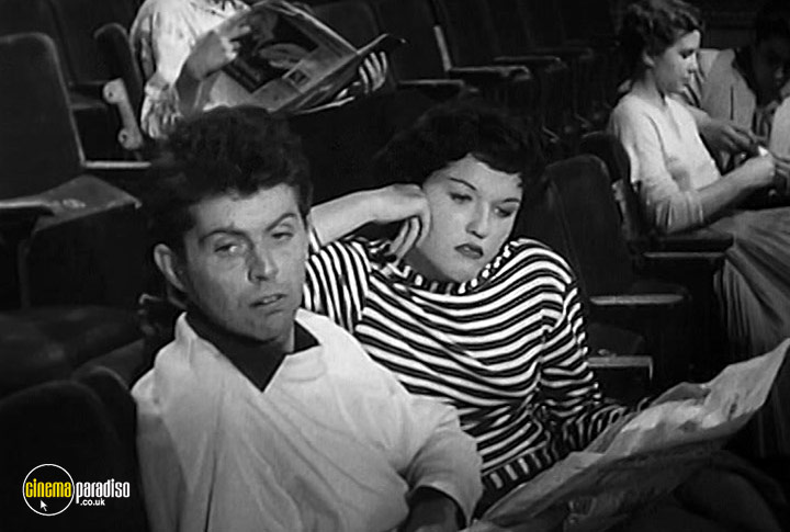 A still #23 from The Golden Disc (1958)