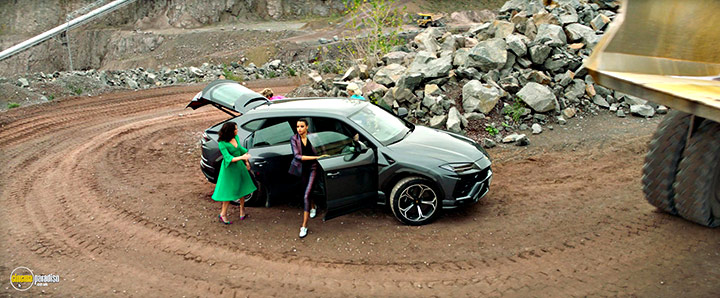 A still #24 from Charlie's Angels (2019)