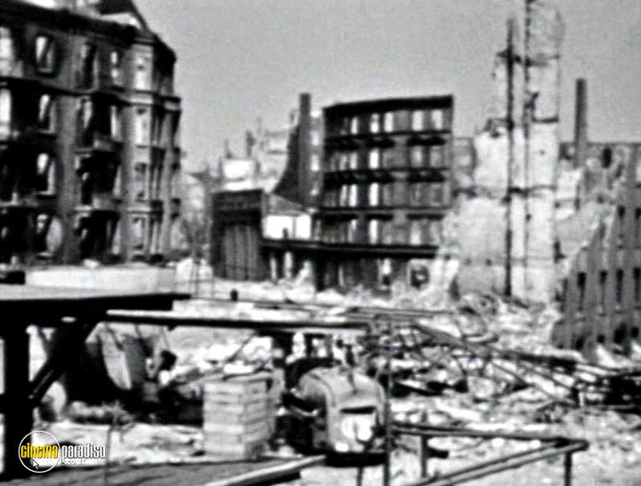 A still #23 from Bomber Command: Celebrating 60 Years (2002)