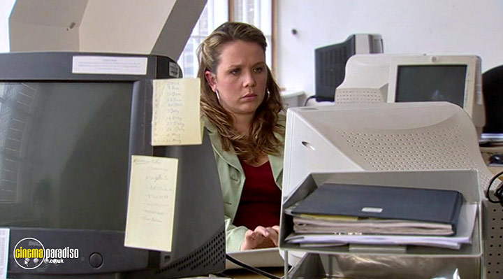 A still #32 from Spoons (2005)
