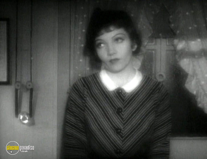 A still #21 from Sex and the Silver Screen (1996)