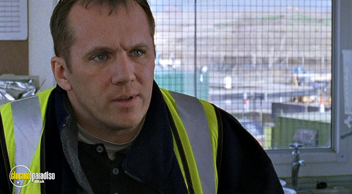 A still #8 from Blue Murder: Series 2 (2004)