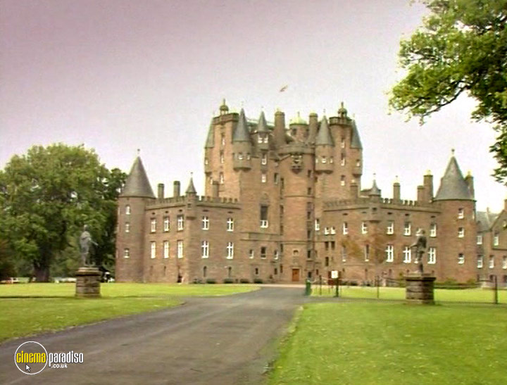 A still #34 from Scotland: The Grand Tour (1990)