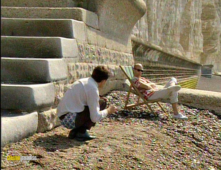 A still #23 from Mr Bean: Vol.1 (1990)