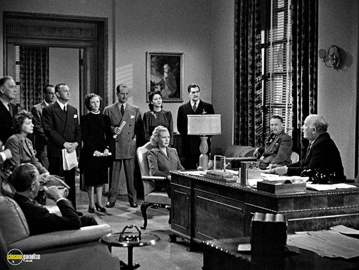 A still #16 from It Happened in Hollywood / Adventure in Sahara / Power of the Press (1943)