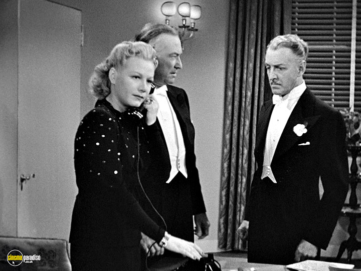 A still #18 from It Happened in Hollywood / Adventure in Sahara / Power of the Press (1943)