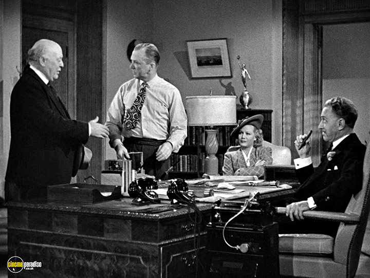 A still #24 from It Happened in Hollywood / Adventure in Sahara / Power of the Press (1943)