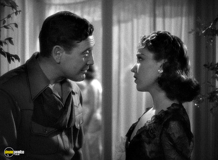 A still #31 from It Happened in Hollywood / Adventure in Sahara / Power of the Press (1943)