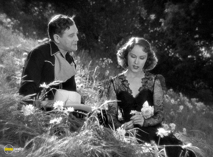 A still #41 from It Happened in Hollywood / Adventure in Sahara / Power of the Press (1943)
