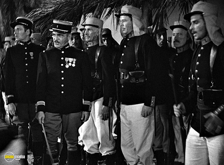 A still #47 from It Happened in Hollywood / Adventure in Sahara / Power of the Press (1943)