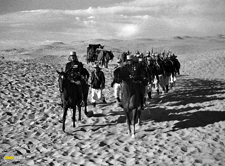 A still #56 from It Happened in Hollywood / Adventure in Sahara / Power of the Press (1943)