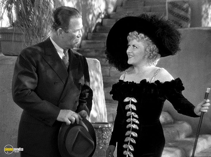 A still #3 from It Happened in Hollywood / Adventure in Sahara / Power of the Press (1943)