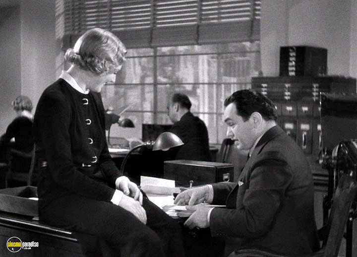 A still #23 from The Whole Town's Talking (1935)