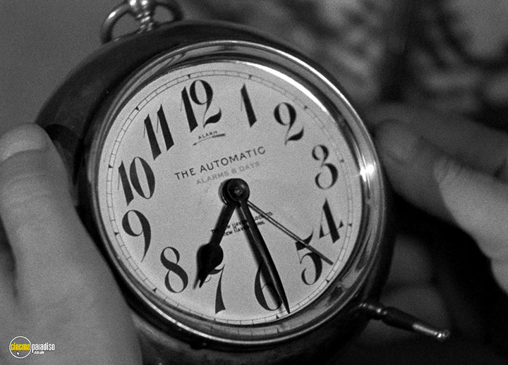 A still #21 from The Whole Town's Talking (1935)