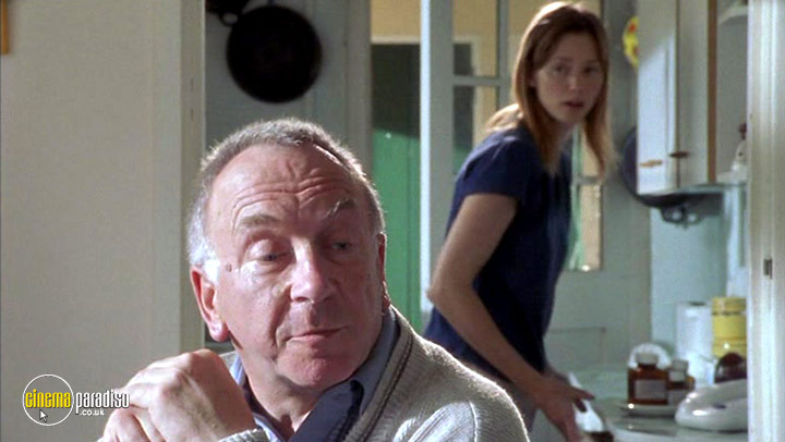 A still #23 from Beauty (2004)