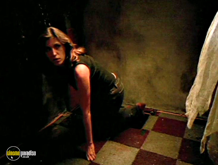 A still #19 from Dawn of the Living Dead (2004)
