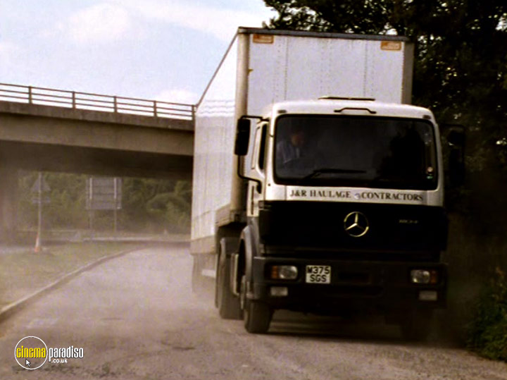 A still #32 from Pie in the Sky: Series 5: Part 2 (1997)