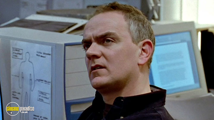 A still #14 from Blue Murder: Series 1 (2003)