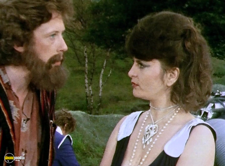 A still #18 from The Hitchhiker's Guide to the Galaxy: Series (1981)