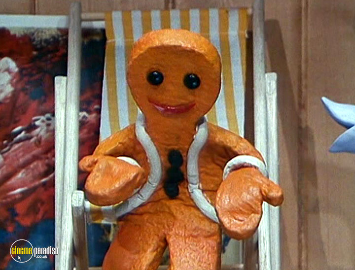 A still #14 from The Gingerbread Man: A Pinch of Salt (1992)