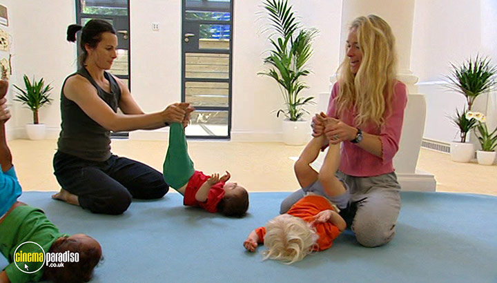A still #18 from Baby Yoga for Toddlers (2004)