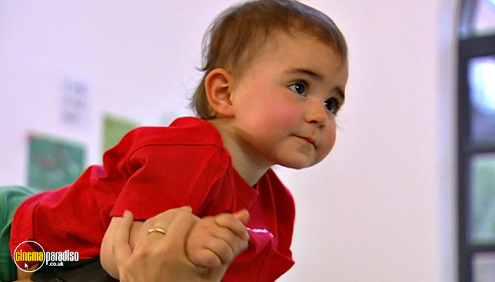 A still #13 from Baby Yoga for Toddlers (2004)