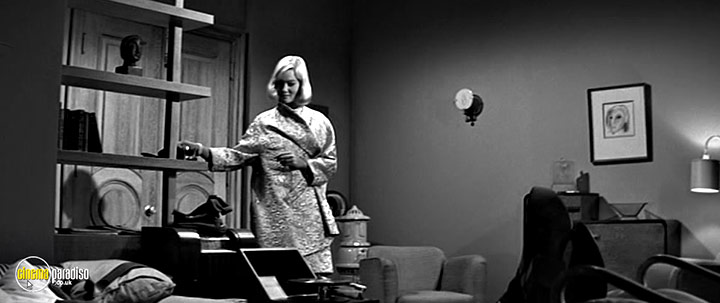 A still #22 from Young Lions (1958)