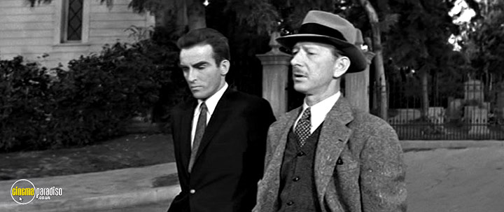 A still #19 from Young Lions (1958)
