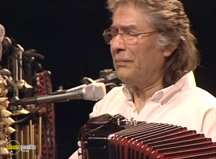 A still #16 from Raul Barboza: En Vivo En La Argentina (2006)