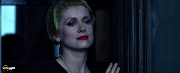 A still #26 from The Hunger (1983)
