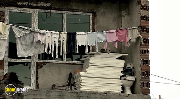 A still #21 from Ross Kemp on Gangs: Los Angeles/Bulgaria/Belize/Kenya (2008)