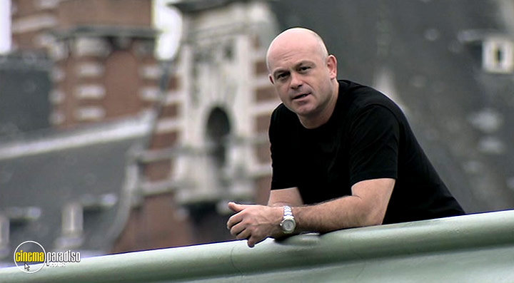 A still #11 from Ross Kemp on Gangs: Los Angeles/Bulgaria/Belize/Kenya (2008)