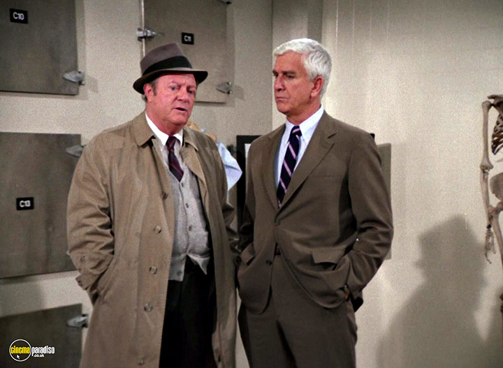 A still #25 from Police Squad!: Series (1982)