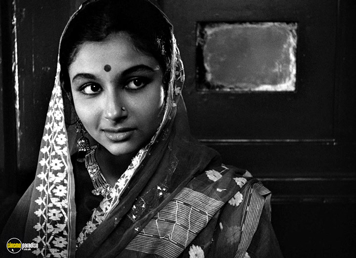 A still #32 from Apur Sansar (1959)