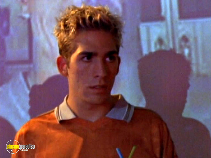 A still #23 from The Net: Series (1998)