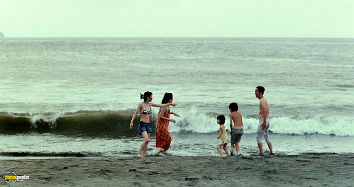 A still #47 from Shoplifters (2018)