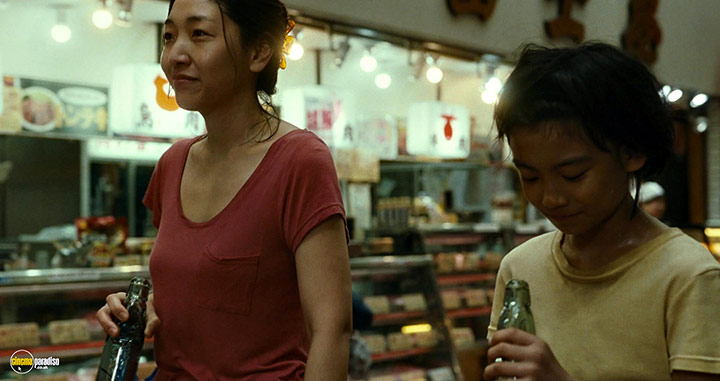 A still #44 from Shoplifters (2018)