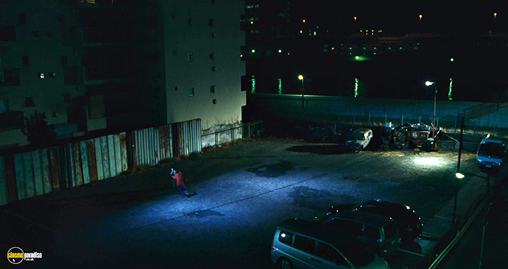 A still #25 from Shoplifters (2018)
