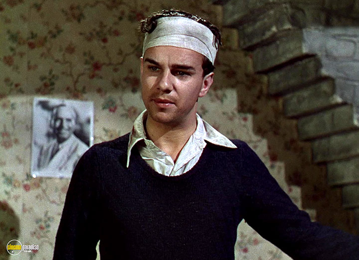 A still #105 from This Happy Breed (1944)