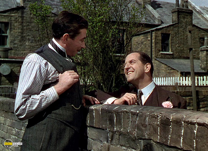 A still #109 from This Happy Breed (1944)
