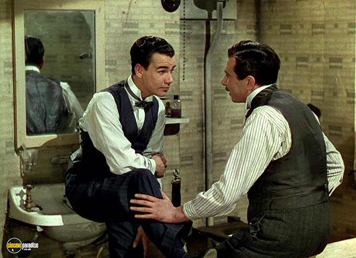 A still #110 from This Happy Breed (1944)