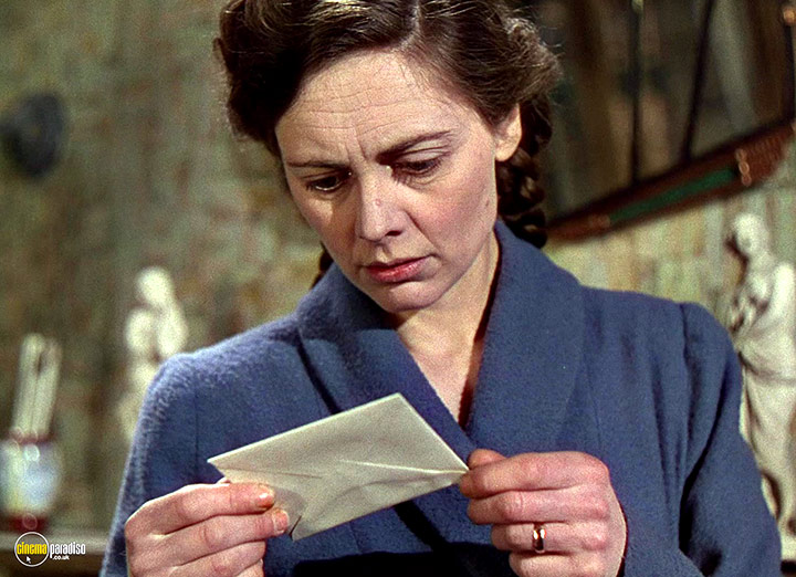 A still #119 from This Happy Breed (1944)